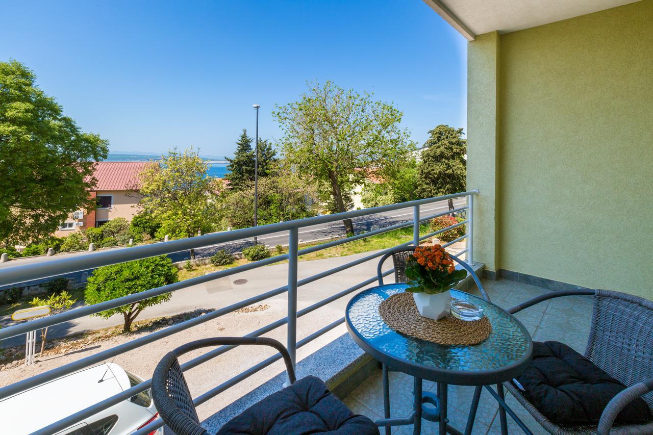 Apartments Claudia Crikvenica Exterior photo
